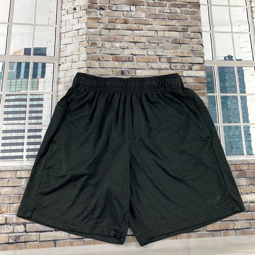 FLAW Boy’s Mitre Pro Flow Black Polyester 2 Pocket Basketball Shorts (L) N05